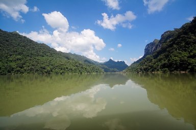 Tour du lịch Hồ Ba Bể, Động Hua Mạ, Thác Tát Mạ 2 ngày