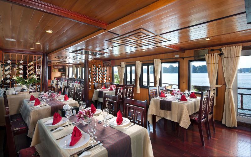 Paloma cruise Restaurant